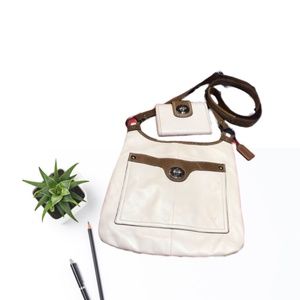 🦋 Rare Coach Crossbody & Matching Wallet!